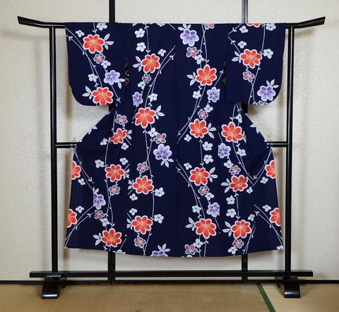Archive Yukata – Traditional Pattern (Women / One of a Kind) W-AT #111