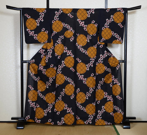 Archive Yukata – Traditional Pattern (Women / One of a Kind) W-AT #36