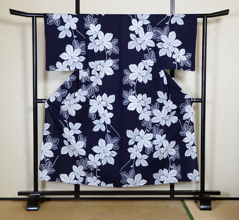 Archive Yukata – Traditional Pattern (Women / One of a Kind) W-AT #43