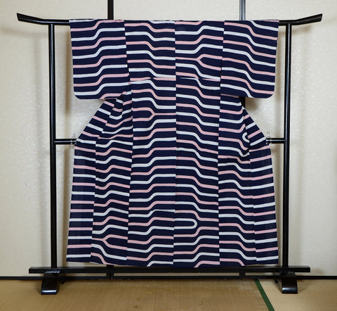 Archive Yukata – Traditional Pattern (Women / One of a Kind) W-AT #101