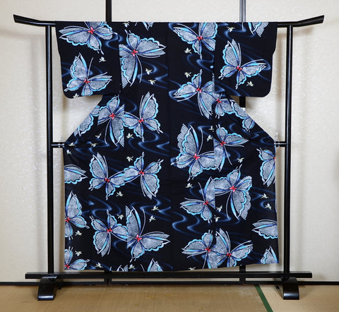 Archive Yukata – Traditional Pattern (Women / One of a Kind) W-AT #57