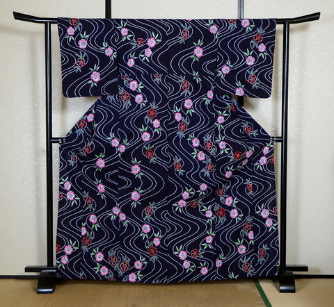 Archive Yukata – Traditional Pattern (Women / One of a Kind) W-AT #40