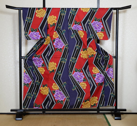 Archive Yukata – Traditional Pattern (Women / One of a Kind) W-AT #53