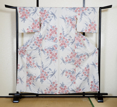 Archive Yukata – Traditional Pattern (Women / One of a Kind) W-AT #62