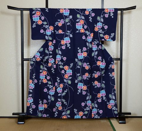 Archive Yukata – Traditional Pattern (Women / One of a Kind) W-AT #109