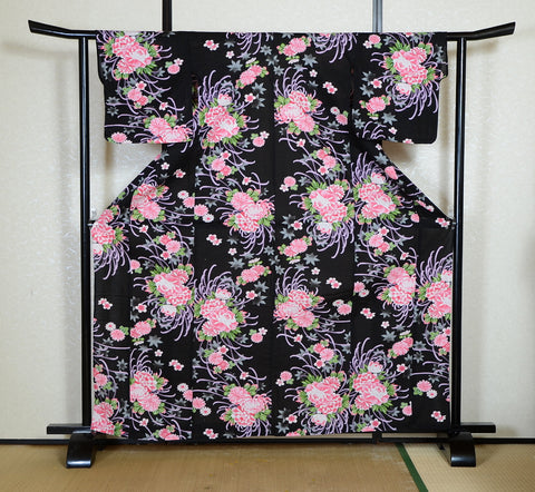 Archive Yukata – Traditional Pattern (Women / One of a Kind) W-AT #87