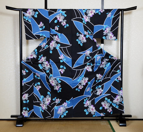 Archive Yukata – Traditional Pattern (Women / One of a Kind) W-AT #64