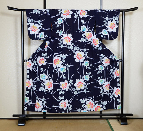Archive Yukata – Traditional Pattern (Women / One of a Kind) W-AT #84