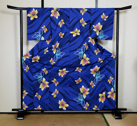 Archive Yukata – Traditional Pattern (Women / One of a Kind) W-AT #97