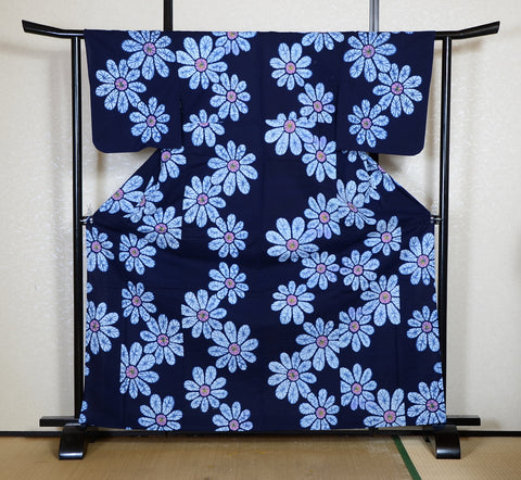 Archive Yukata – Traditional Pattern (Women / One of a Kind) W-AT #58