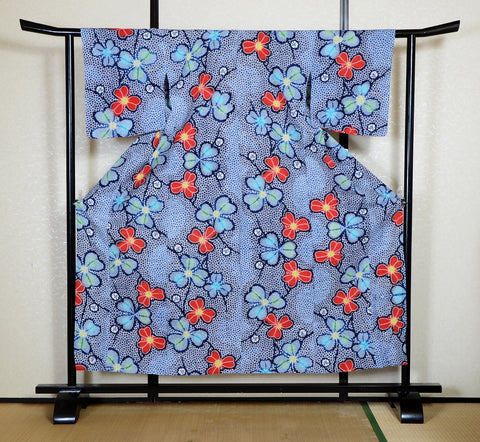 Archive Yukata – Traditional Pattern (Women / One of a Kind) W-AT #75