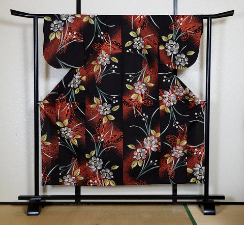 Archive Yukata – Traditional Pattern (Women / One of a Kind) W-AT #61