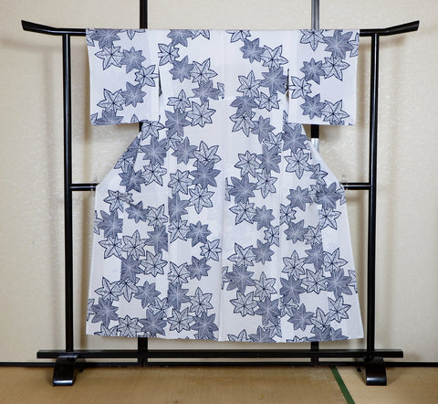 Archive Yukata – Traditional Pattern (Women / One of a Kind) W-AT #117