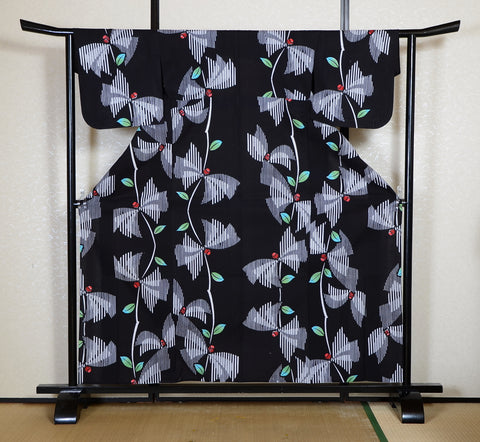 Archive Yukata – Traditional Pattern (Women / One of a Kind) W-AT #65