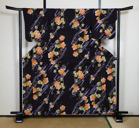 Archive Yukata – Traditional Pattern (Women / One of a Kind) W-AT #63