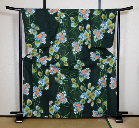 Archive Yukata – Traditional Pattern (Women / One of a Kind) W-AT #60