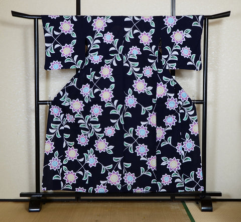 Archive Yukata – Traditional Pattern (Women / One of a Kind) W-AT #100
