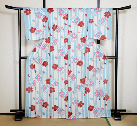 Archive Yukata – Traditional Pattern (Women / One of a Kind) W-AT #31