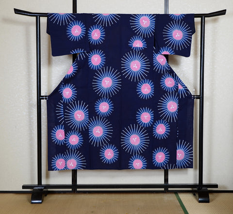 Archive Yukata – Traditional Pattern (Women / One of a Kind) W-AT #85