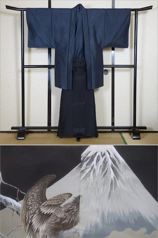 men kimono. Japanese kimono for men. montsuki hakama. kimono jacket hakama set. kimono and jacket and hakama.