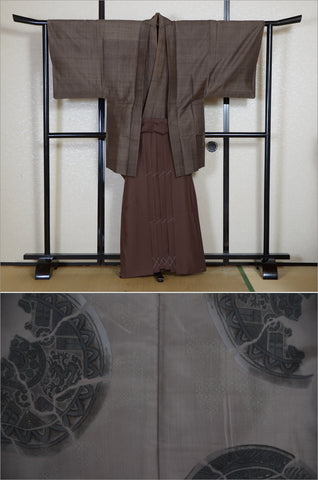 Men kimono. Japanese kimono for men. montsuki hakama. kimono jacket hakama set. kimono and jacket and hakama.
