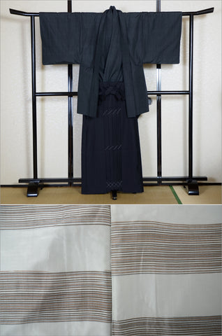 men kimono. Japanese kimono for men. montsuki hakama. kimono hakama set. kimono and hakama.