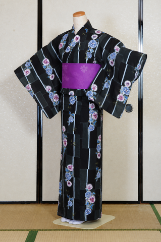Women yukata. Japanese yukata. summer kimono. yukata for women. female yukata. yukata with traditional patterns.