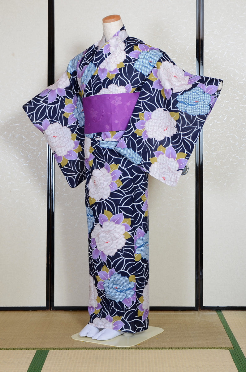 BOTANICAL MOTIF YUKATA