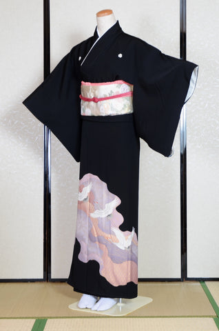 Japanese kimono. kimono for women. kimono female. black formal kimono. 