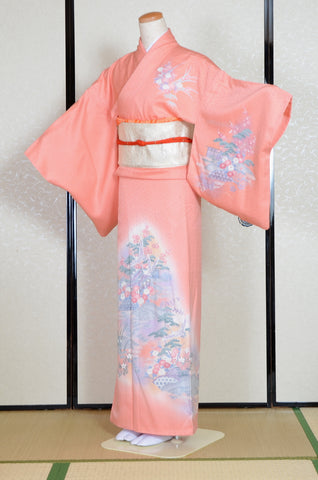 Japanese kimono. kimono for women. kimono female. houmongi kimono. tsukesage kimono.