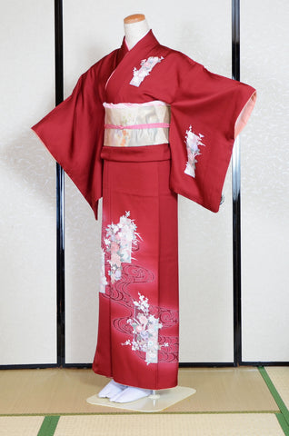 Japanese kimono. kimono for women. kimono female. houmongi kimono. tsukesage kimono.