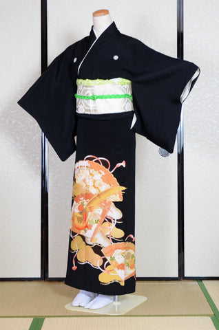 Japanese kimono. kimono for women. kimono female. black formal kimono. 