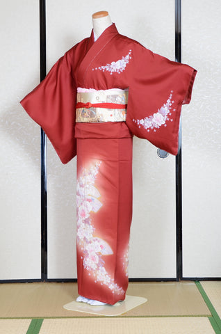 Japanese kimono. kimono for women. kimono female. houmongi kimono. tsukesage kimono.