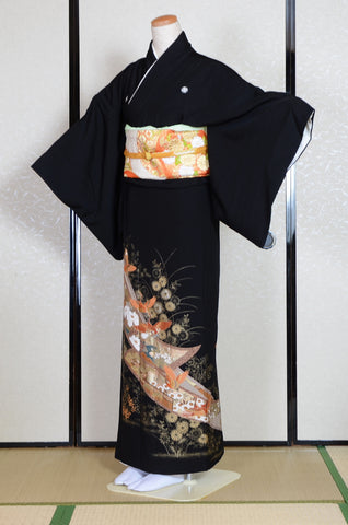 Japanese kimono. kimono for women. kimono female. black formal kimono. 