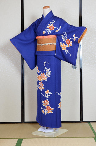 Japanese kimono. kimono for women. kimono female. houmongi kimono. tsukesage kimono.