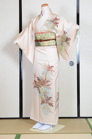 Japanese kimono. kimono for women. kimono female. houmongi kimono. tsukesage kimono.