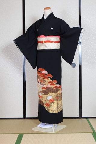 Japanese kimono. kimono for women. kimono female. black formal kimono. 