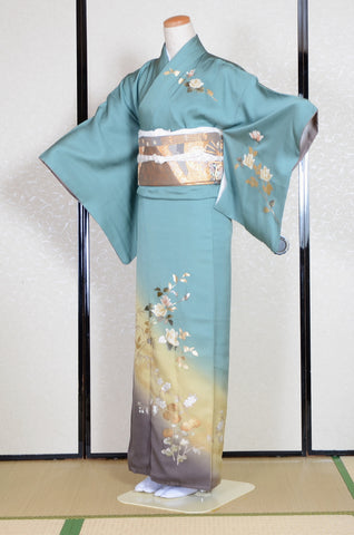 Japanese kimono. kimono for women. kimono female. houmongi kimono. tsukesage kimono.