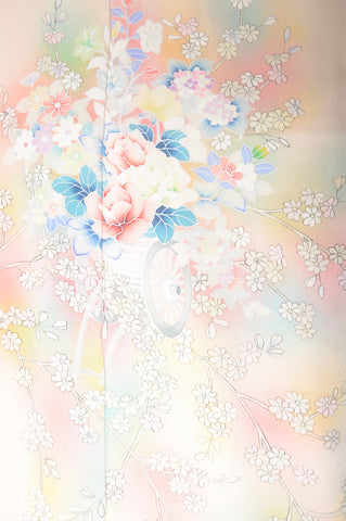 Japanese kimono. kimono for women. kimono female. houmongi kimono. tsukesage kimono.