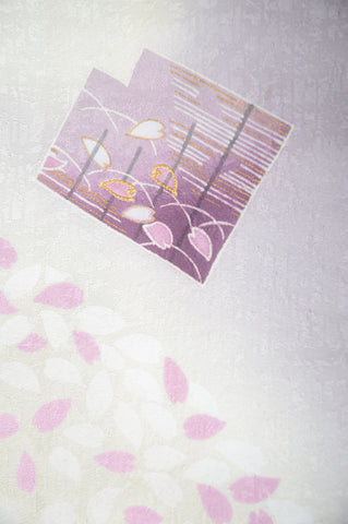 Japanese kimono. kimono for women. kimono female. houmongi kimono. tsukesage kimono.