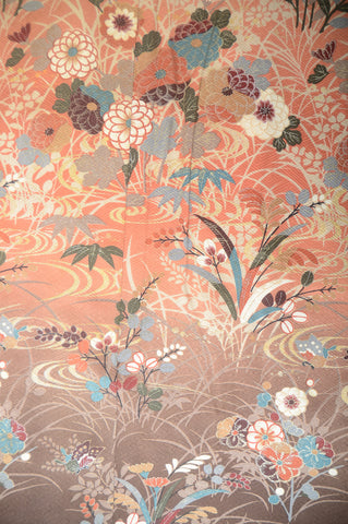 Japanese kimono. kimono for women. kimono female. houmongi kimono. tsukesage kimono.