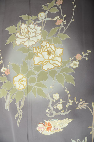 Japanese kimono. kimono for women. kimono female. houmongi kimono. tsukesage kimono.