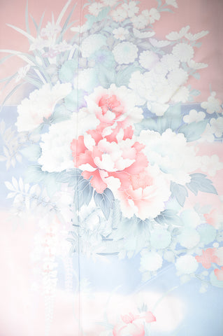 Japanese kimono. kimono for women. kimono female. houmongi kimono. tsukesage kimono.