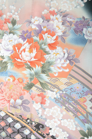 Japanese kimono. kimono for women. kimono female. black formal kimono. 