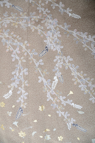 Japanese kimono. kimono for women. kimono female. houmongi kimono. tsukesage kimono.