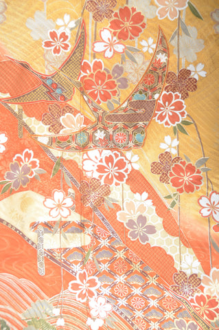 Furisode kimono. Long sleeved kimono. Japanese kimono. maiko kimono. geisha kimono.