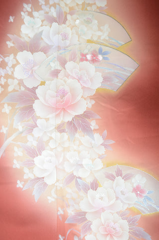 Japanese kimono. kimono for women. kimono female. houmongi kimono. tsukesage kimono.