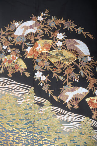 Japanese kimono. kimono for women. kimono female. black formal kimono. 