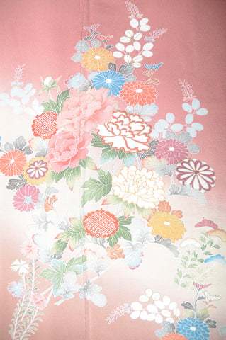 Japanese kimono. kimono for women. kimono female. houmongi kimono. tsukesage kimono.