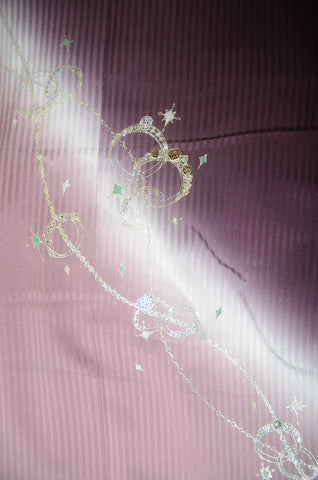 Japanese kimono. kimono for women. kimono female. houmongi kimono. tsukesage kimono.